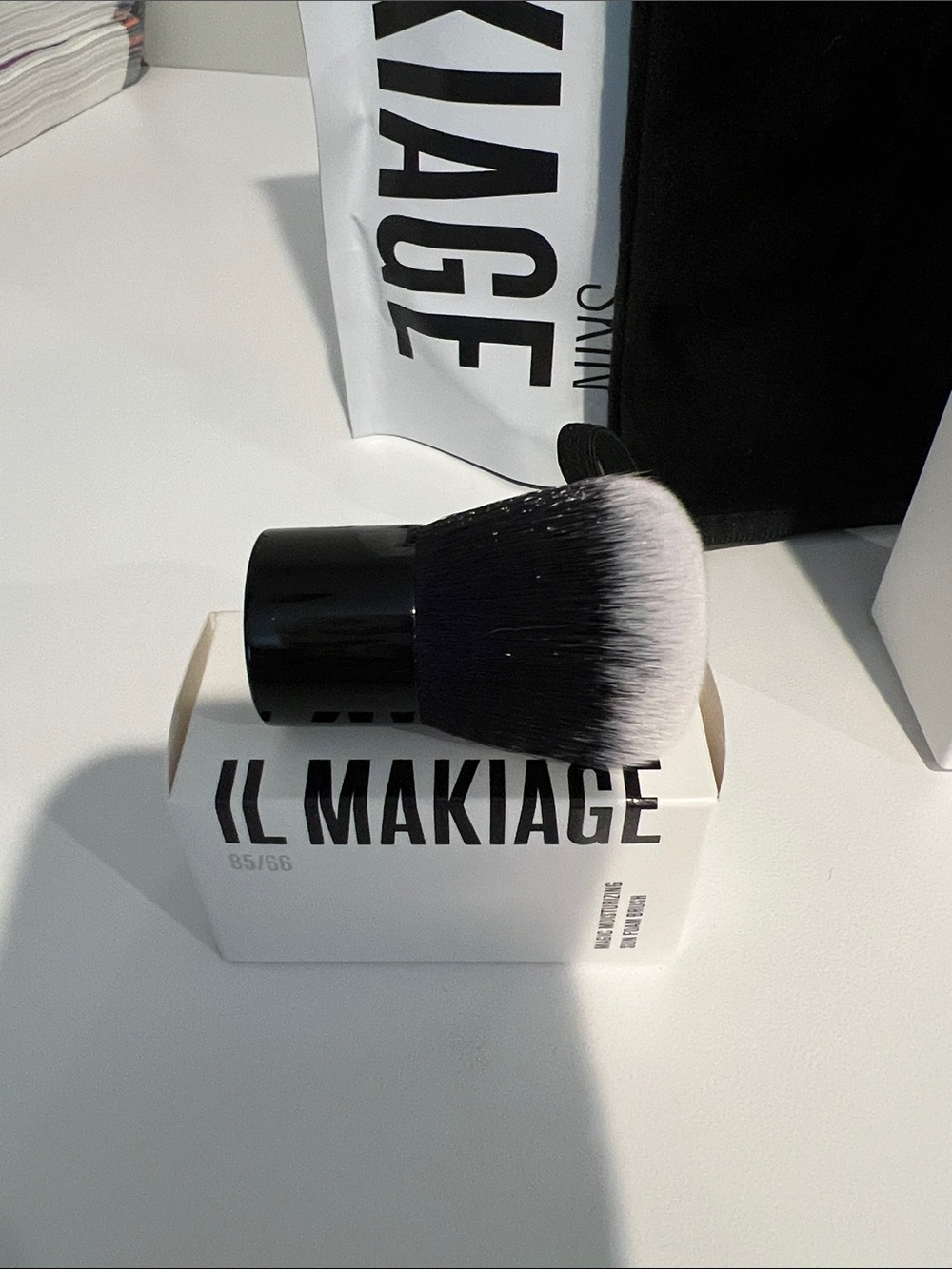 IL MAKIAGE magic moisturizer sun foam - Picture 3 of 6